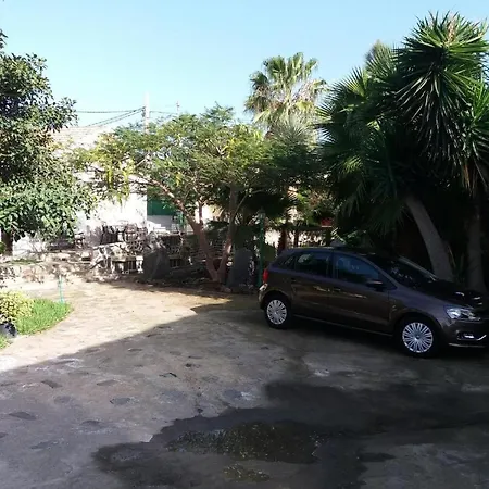 In Guest - Casa El Cardon B1